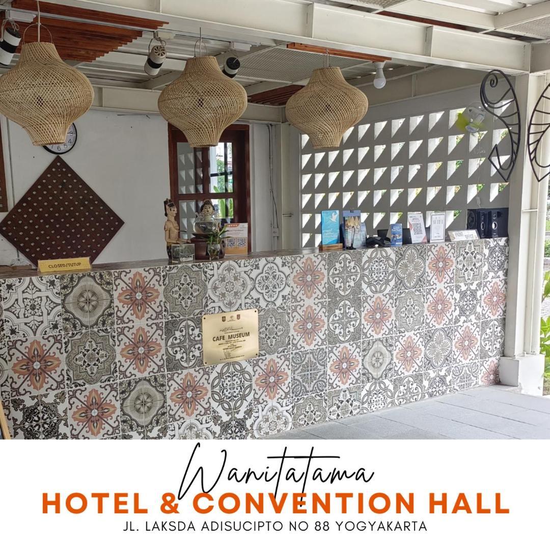 Wanitatama Hotel & Convention Hall Pakualaman エクステリア 写真